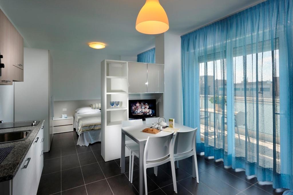 ביביונה Hotel Luciana חדר תמונה