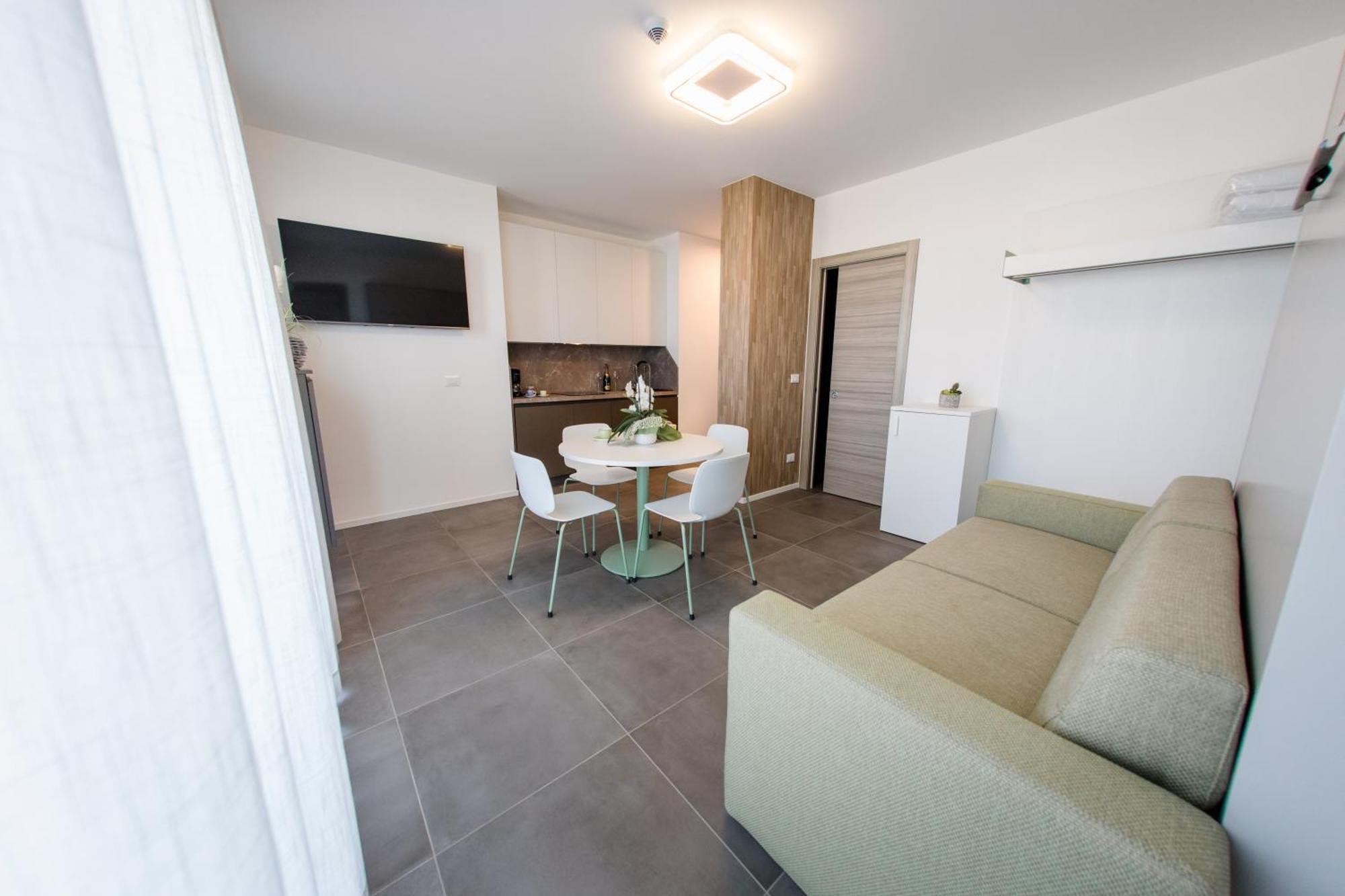 ביביונה Hotel Luciana מראה חיצוני תמונה