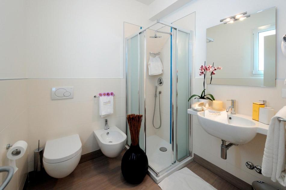 ביביונה Hotel Luciana מראה חיצוני תמונה