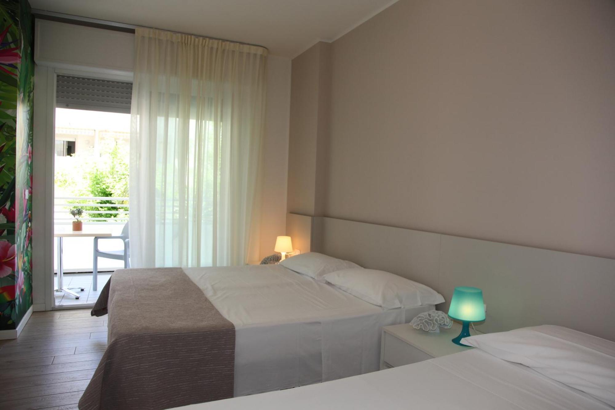 ביביונה Hotel Luciana מראה חיצוני תמונה