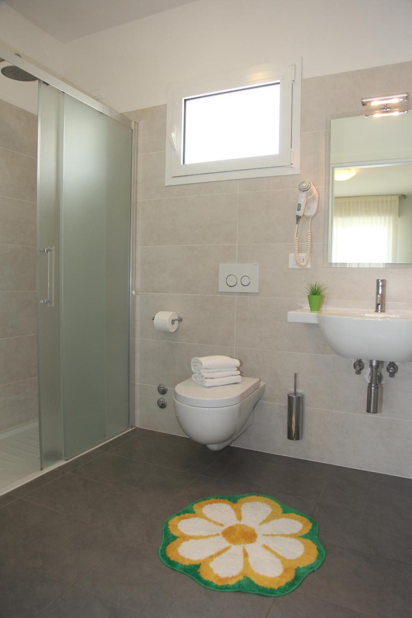 ביביונה Hotel Luciana מראה חיצוני תמונה
