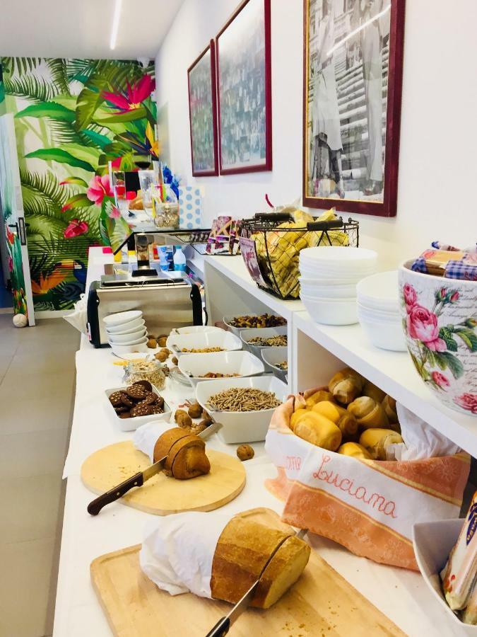ביביונה Hotel Luciana מראה חיצוני תמונה
