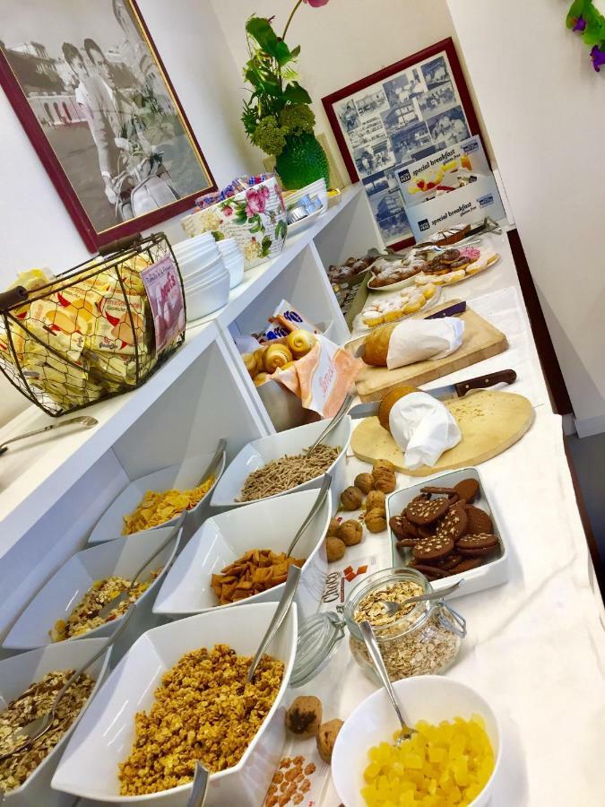 ביביונה Hotel Luciana מראה חיצוני תמונה