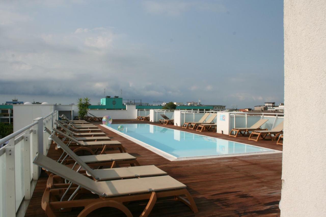 ביביונה Hotel Luciana מראה חיצוני תמונה